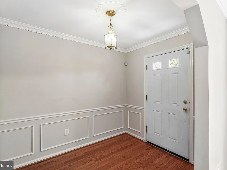 2852 Yarn Ct — Photo 4