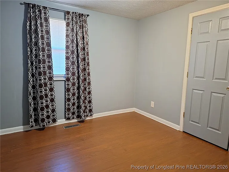 2525 Vestal Ave — Photo 6
