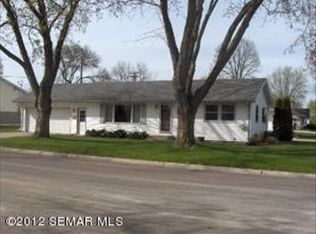 306 13th St SW, Owatonna, MN 55060