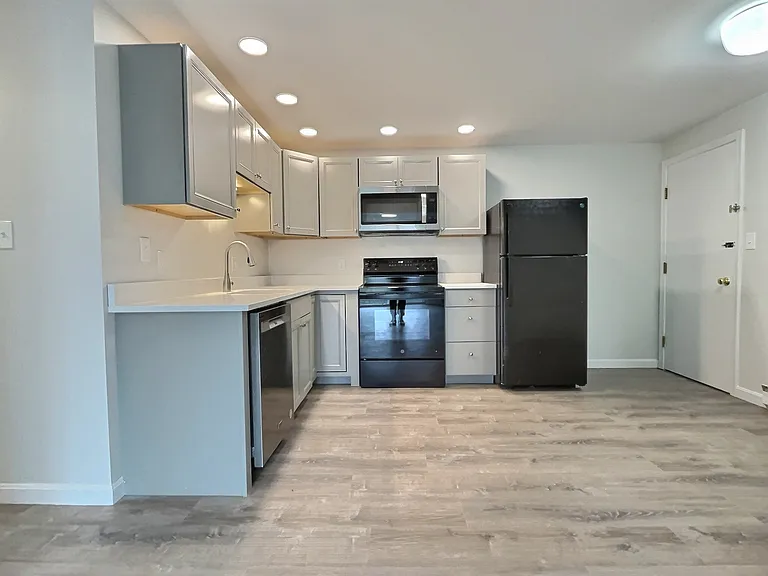 76 Spring St #301 — Photo 1