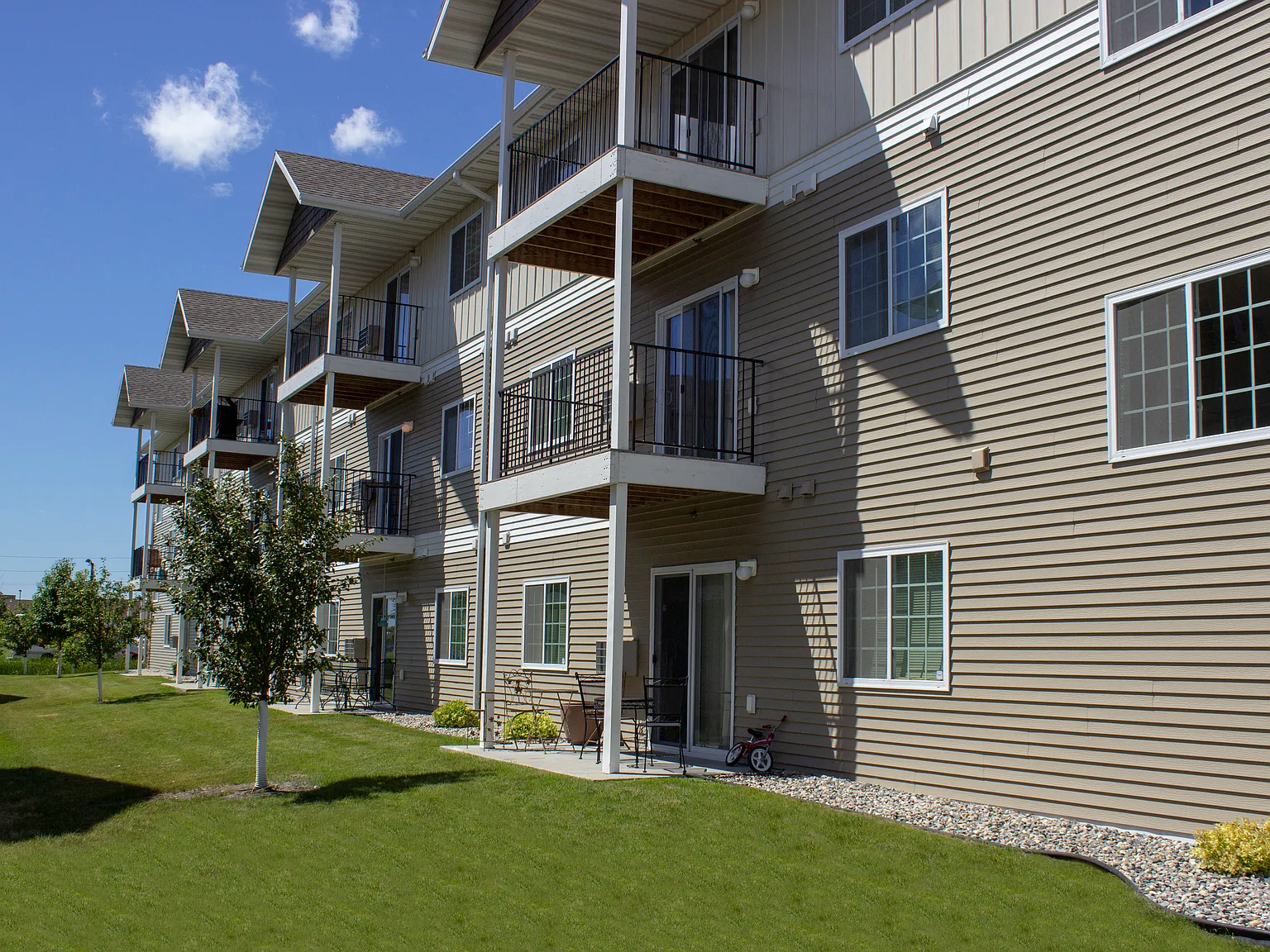 Amber Ridge Apartments — Photo 1