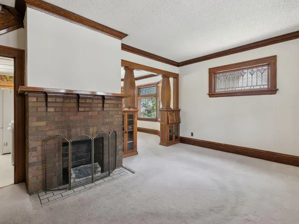 945 Sherburne Ave, Saint Paul, MN 55104