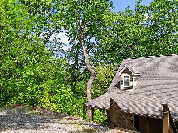 5th image of 397 Hidden Hill Rd