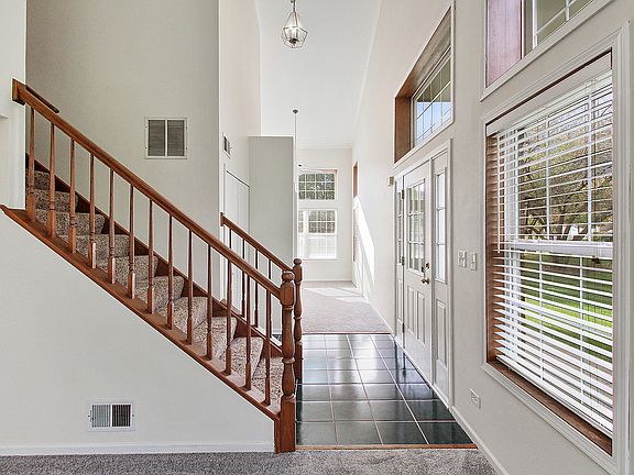 5th image of 129 Cambrian Ct