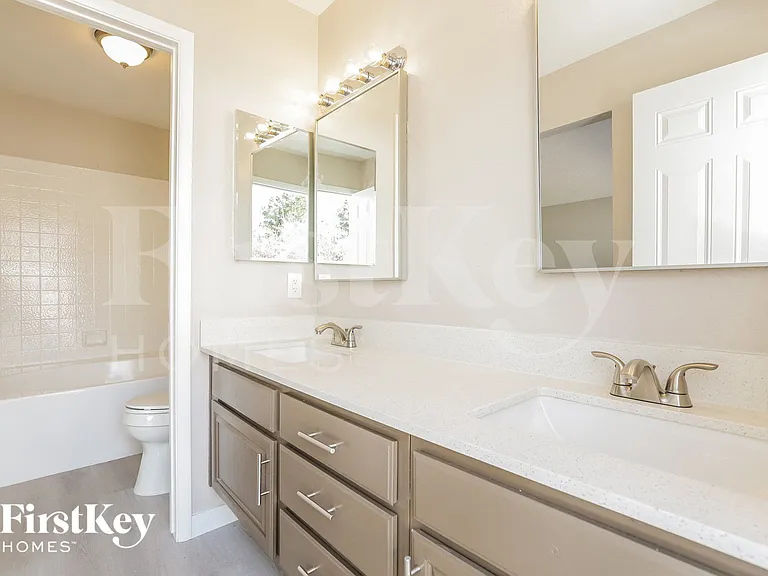 3336 Surfline Dr — Photo 10