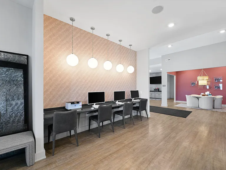 Lawndale Commons — Photo 11