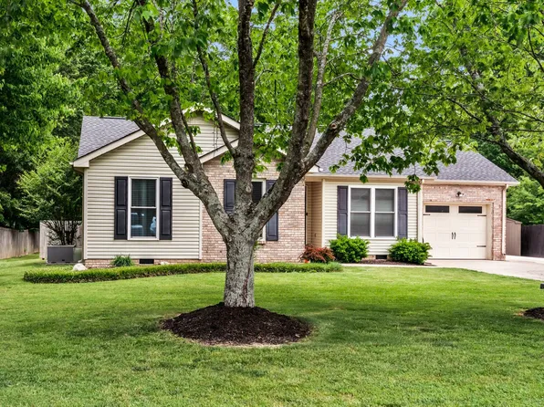 2029 Skyline Dr, Goodlettsville, TN 37072