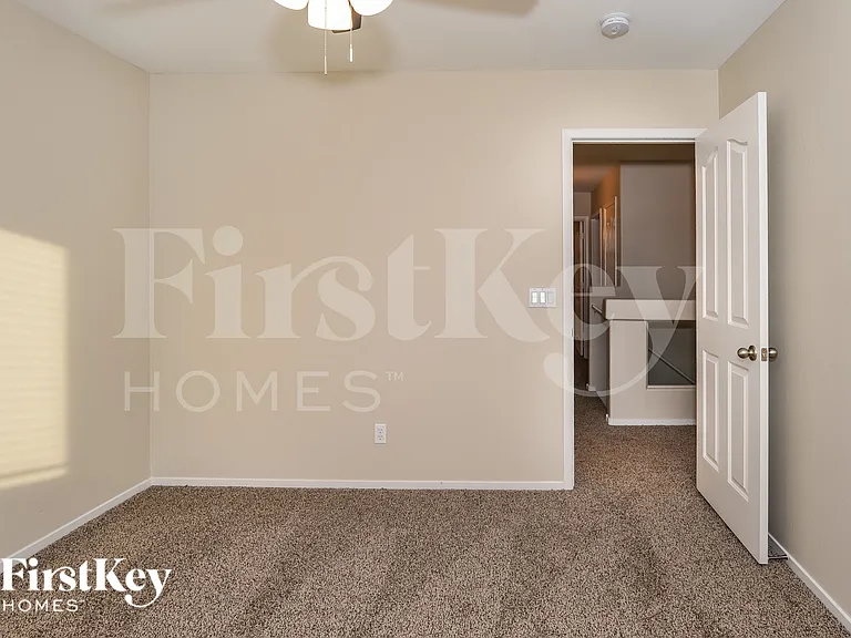 10211 Eden Falls Ln — Photo 14
