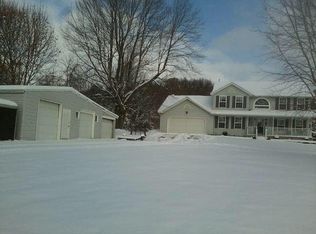 15 Sharon Copley Rd, Wadsworth, OH 44281