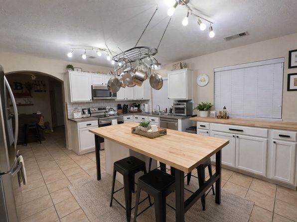 11847 Rolling Stream Dr