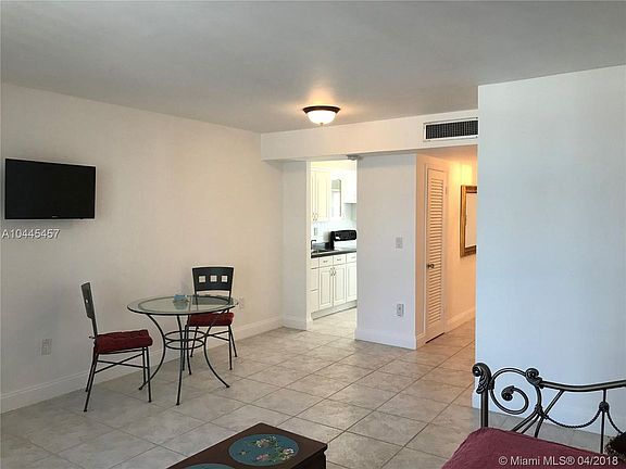 5th image of 1776 James Ave APT 7E