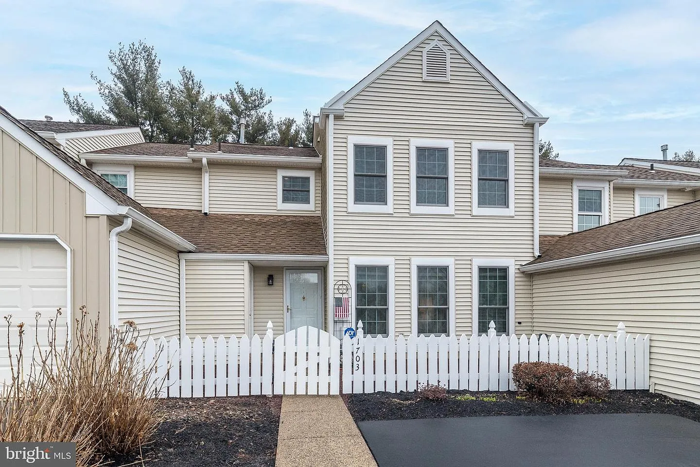 1703 Fredendall Cir photo 1