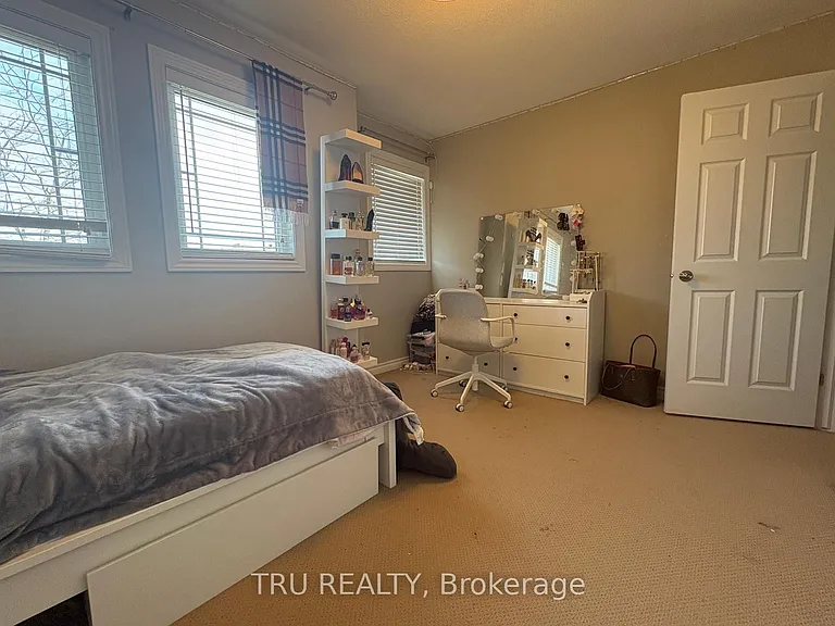 684 Beatrice Dr — Photo 22
