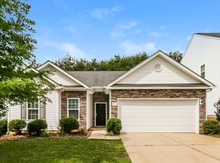 2521 Meadow Crossing Dr, Dallas, NC 28034