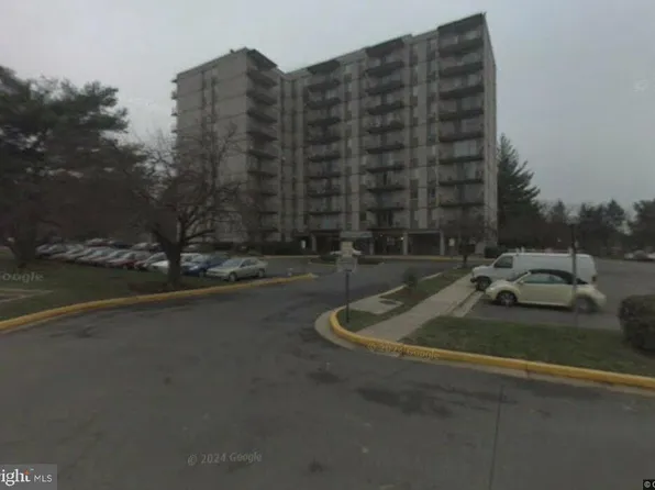 3245 Rio Dr APT 912, Falls Church, VA 22041