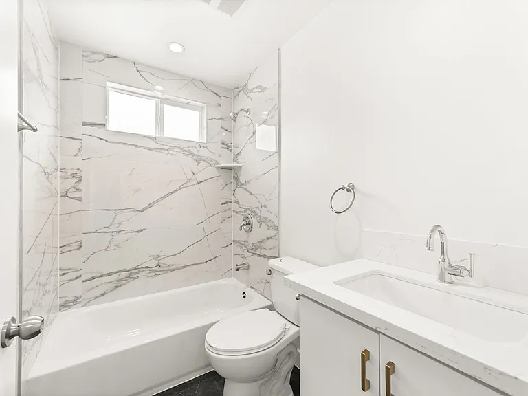 10020 S Broadway #10020-A — Photo 15