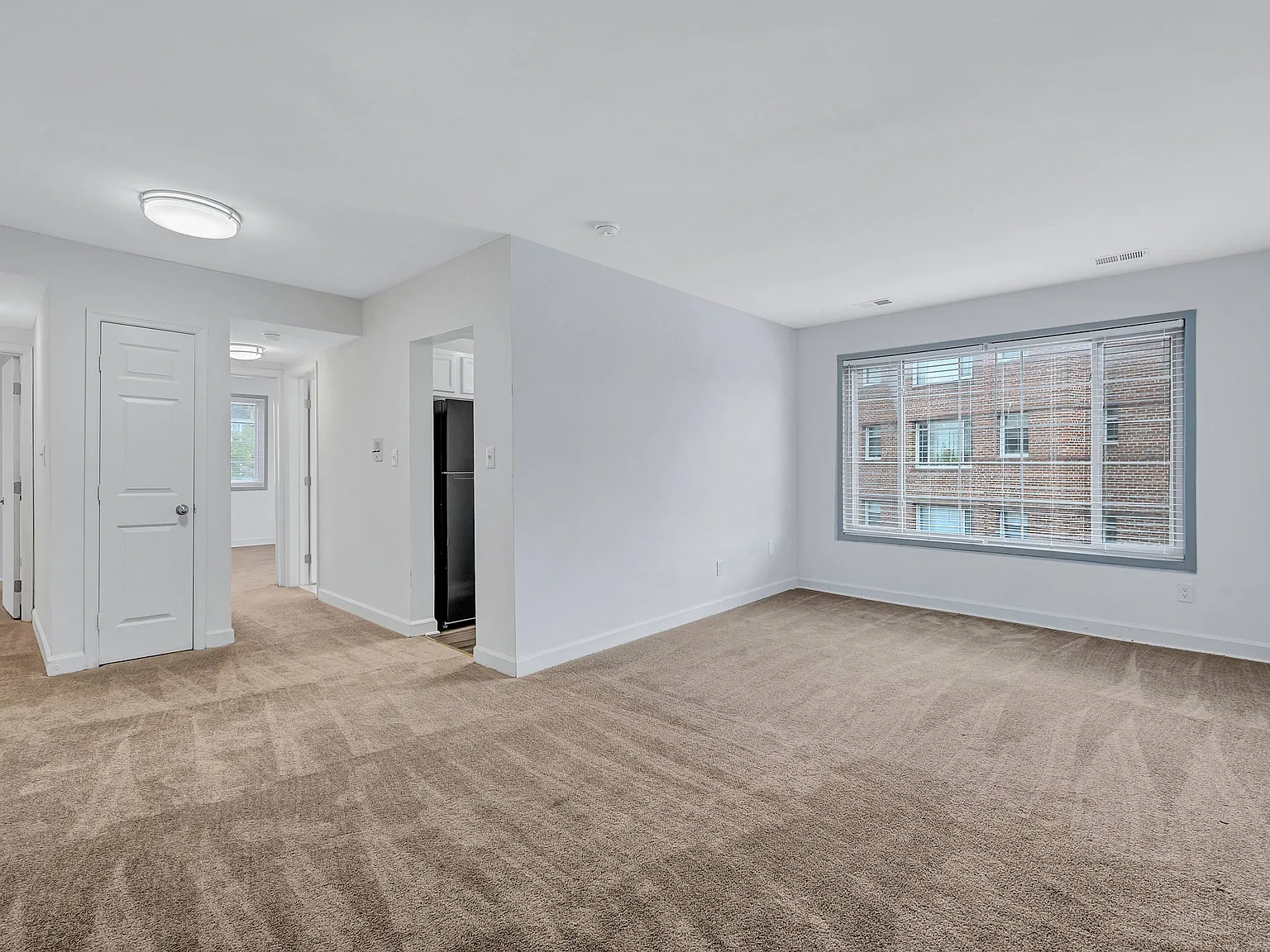 River Hill Apartments — Photo 4
