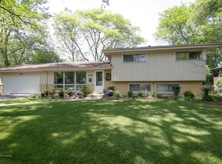 1755 Winthrop Rd, Highland Park, IL 60035