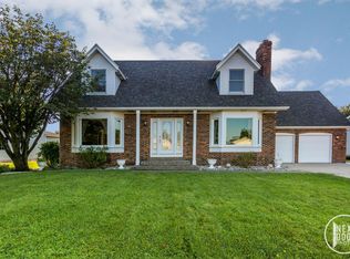 2496 Meadow Dr, Zeeland, MI 49464