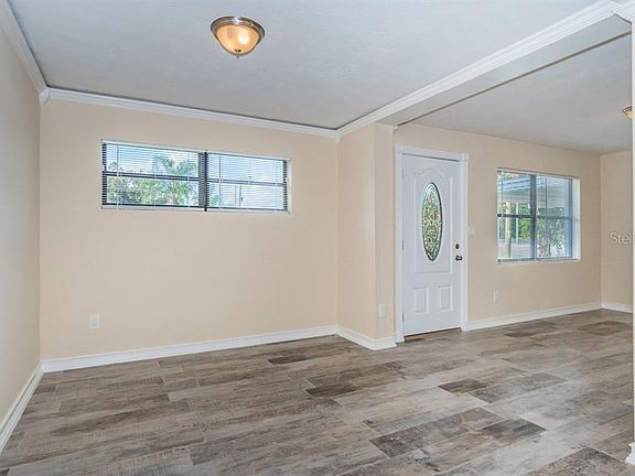 5th image of 1907 E Carol Dr