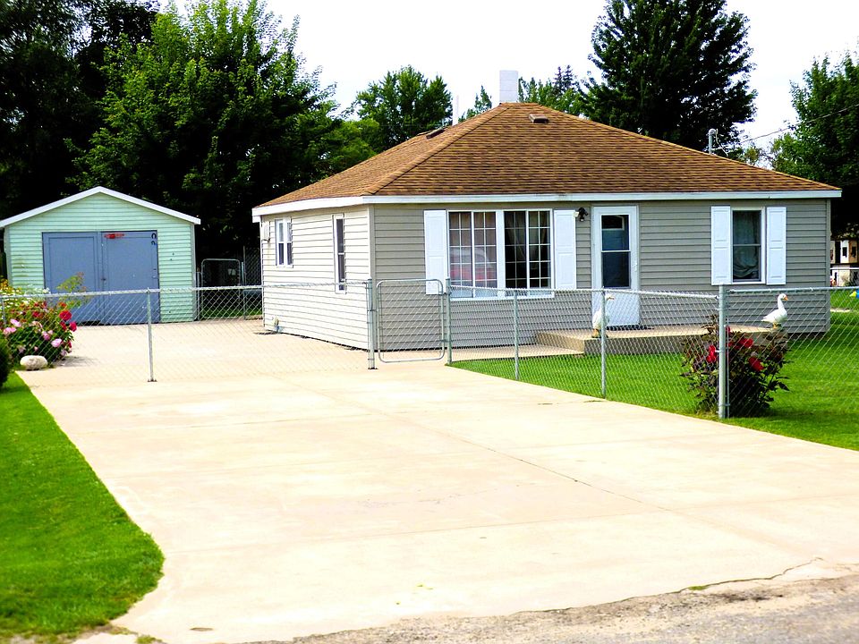 1st image of 2418 Irving Dr