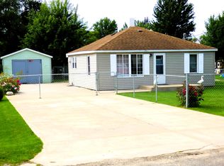 2418 Irving Dr, Benton Harbor, MI 49022