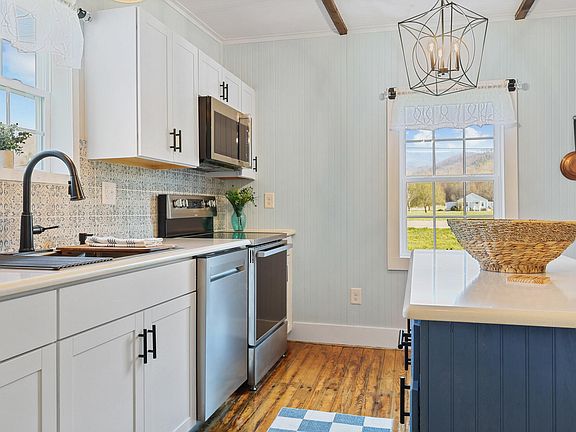 3rd image of 204 Enon Church Rd