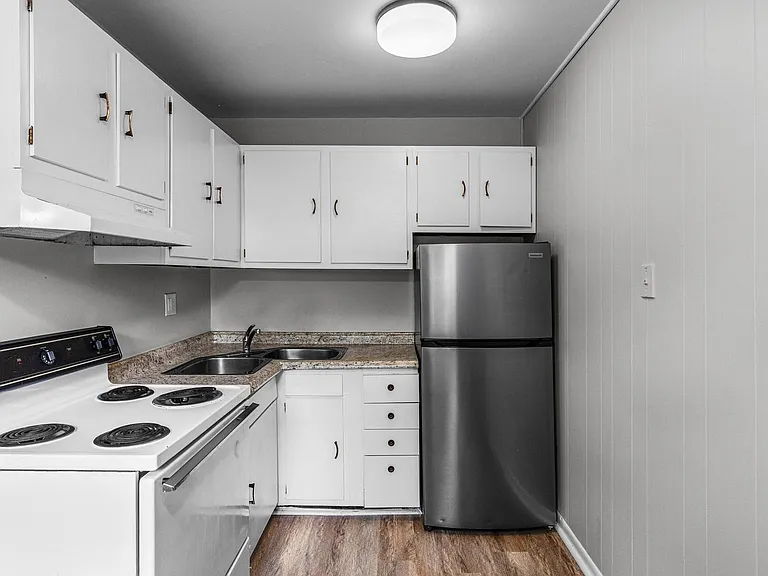Canandaigua Garden Apartments — Photo 48