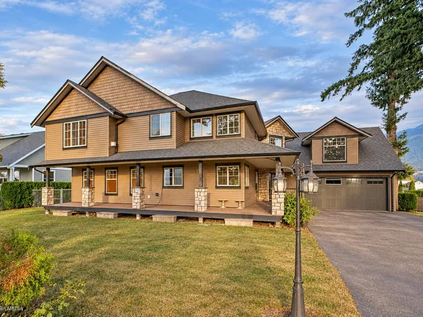 8878 Upper Prairie Rd, Chilliwack, BC V2P 6H4