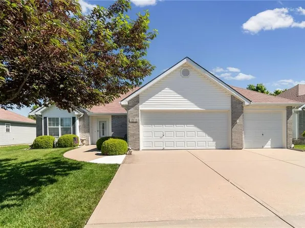 1016 Carlisle Dr, Raymore, MO 64083