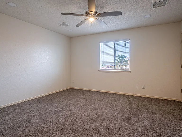 7041 Falling Leaf Cir — Photo 16
