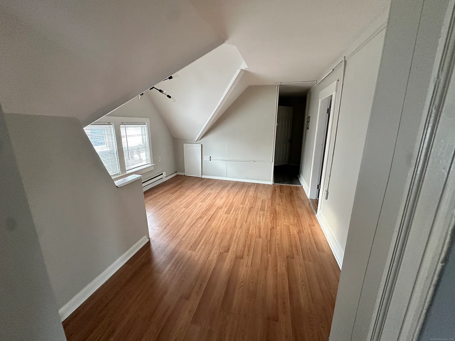 3 bed, 1000 sqft, $2,250 — Photo 4