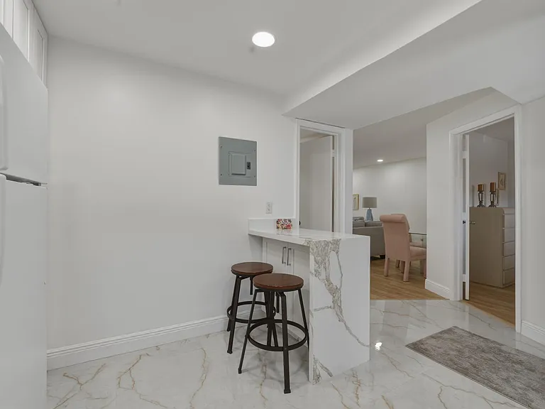 371 S Hollybrook Dr #106 — Photo 12