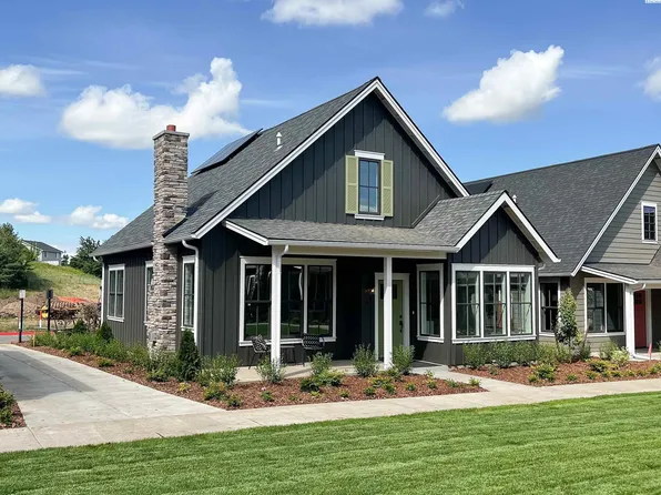 2050 NW Hidden View Ct #8, Pullman, WA 99163
