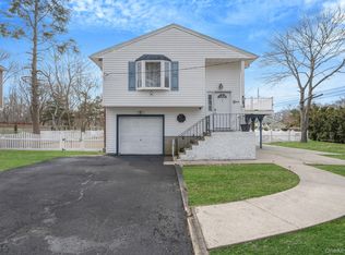 83 Revilo Avenue, Shirley, NY 11967