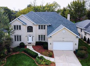 213 65th St, Willowbrook, IL 60527