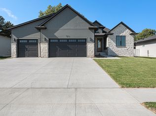 Custom Flat Ranch Plan, Jensen View Estates, Lincoln, NE 68526
