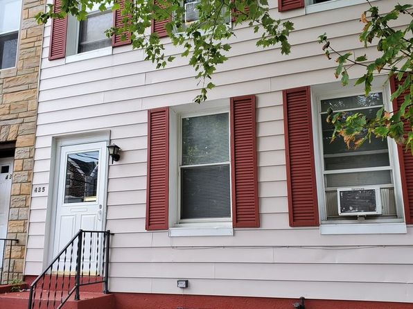 435 W Walnut St