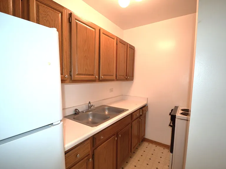 4180 Marine Terrace Apartments — Photo 67