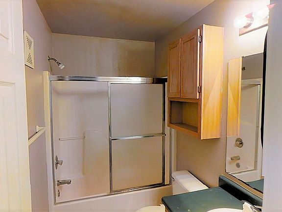 4th image of 1014 Mississippi St #265