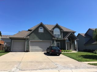 722 SW 34th St, Lees Summit, MO 64082