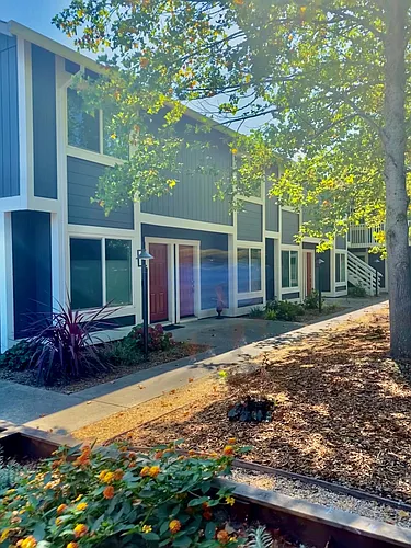 418 Piper St #3 Photo 1