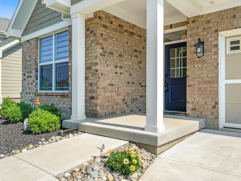 2716 E Millstone Dr — Photo 8