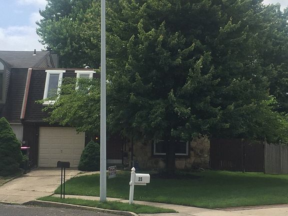 Driveway/Garage parking