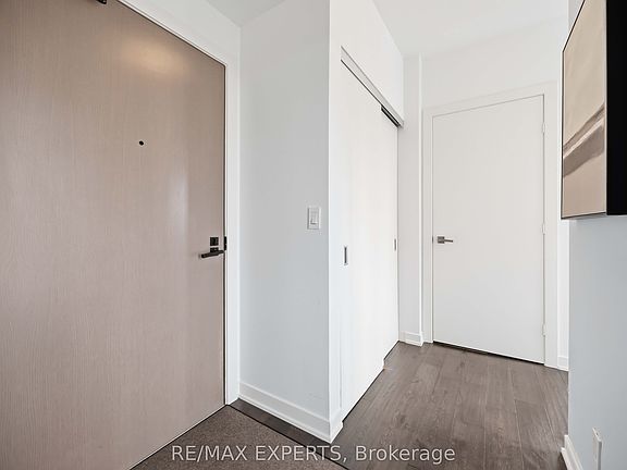 3rd image of 223 Saint Clair Ave W #1007