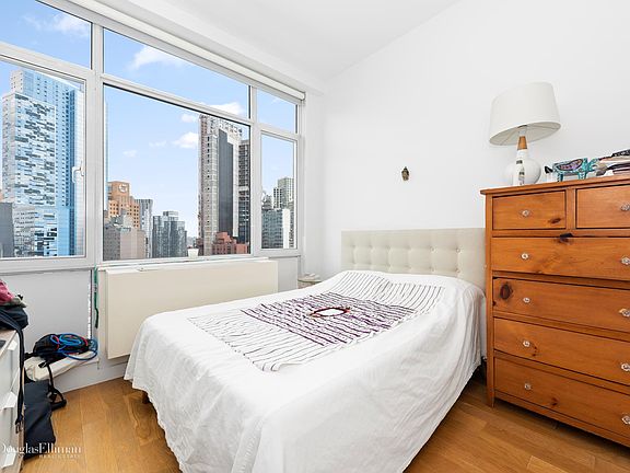 5th image of 189 Schermerhorn St APT 25H