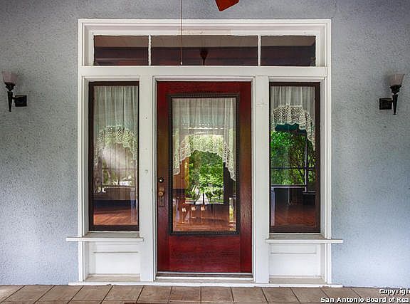 2nd image of 202 MAYFLOWER ST