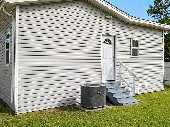 5th image of 1710 ROWE Avenue