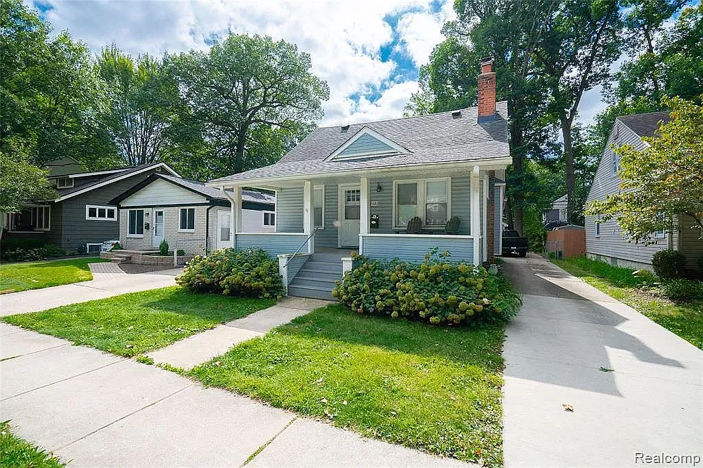 3 bed, 2100 sqft, $2,100 — Photo 1