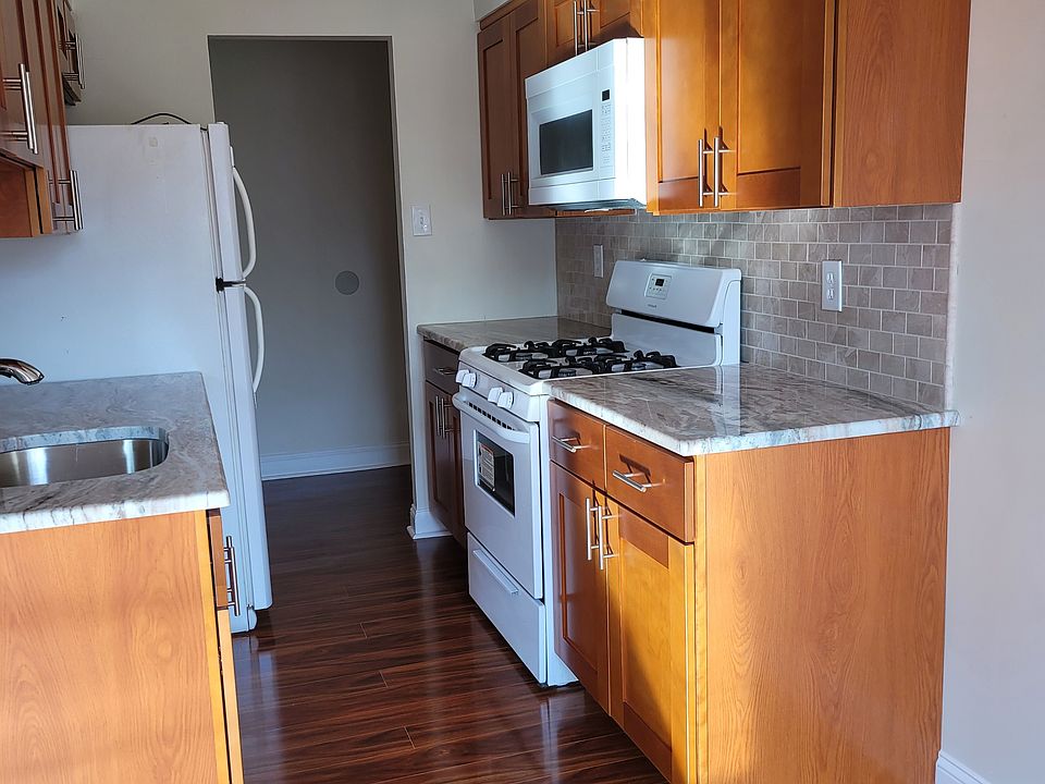 1st image of 110 W Byberry Rd #J5